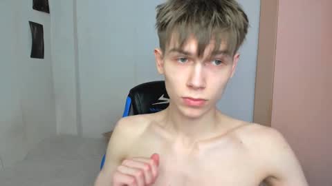 Snapshot of mr_makentoshi chatting on February 2025 10:05:01 AM Makentoshi online show from February 2025 10:05:01 AM