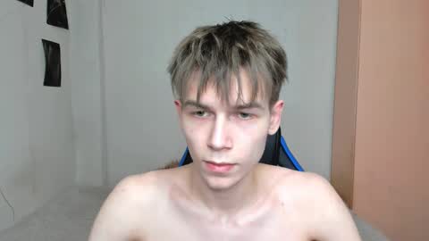 Snapshot of mr_makentoshi chatting on February 2025 12:16:01 AM Makentoshi online show from February 2025 12:16:01 AM