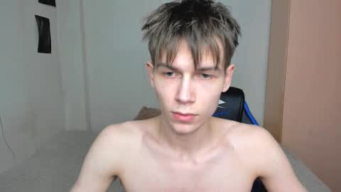 Snapshot of mr_makentoshi chatting on February 2025 12:08:02 AM Makentoshi online show from February 2025 12:08:02 AM