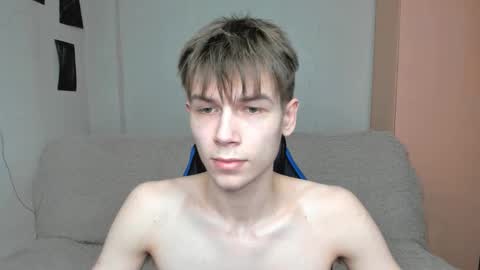 Snapshot of mr_makentoshi chatting on February 2025 03:08:01 PM Makentoshi online show from February 2025 03:08:01 PM