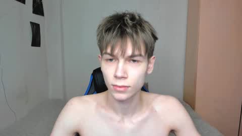 Snapshot of mr_makentoshi chatting on February 2025 02:36:01 PM Makentoshi online show from February 2025 02:36:01 PM