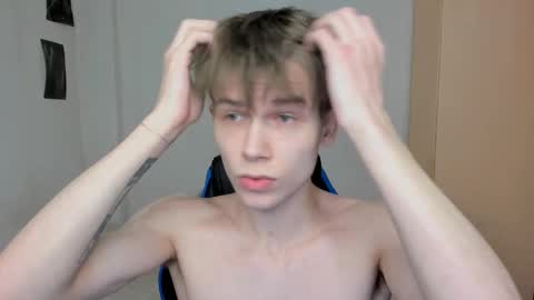 Snapshot of mr_makentoshi chatting on March 2025 02:47:02 AM Makentoshi online show from March 2025 02:47:02 AM