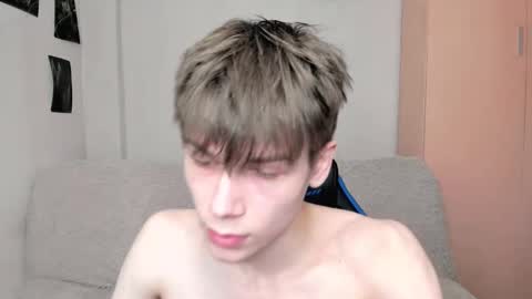 Snapshot of mr_makentoshi chatting on March 2025 02:28:02 AM Makentoshi online show from March 2025 02:28:02 AM