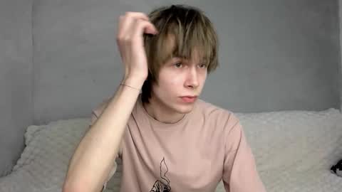 Snapshot of mr_makentoshi chatting on November 2025 12:21:02 AM Makentoshi online show from November 2025 12:21:02 AM