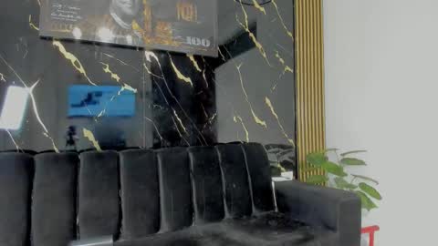 mr_maximo online show from February 2026 05:23:01 AM