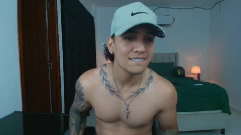 Snapshot of mr_maximo chatting on June 2026 02:05:02 AM mr_maximo online show from June 2026 02:05:02 AM
