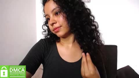 Snapshot of mr_mrscurie chatting on February 2025 03:00:01 PM Mr Mrs Curie online show from February 2025 03:00:01 PM