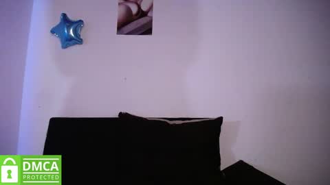 Snapshot of mr_mrscurie chatting on February 2025 01:23:02 AM Mr Mrs Curie online show from February 2025 01:23:02 AM