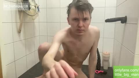 Snapshot of mr_notfatguy chatting on November 2025 12:11:02 AM notfatguy online show from November 2025 12:11:02 AM