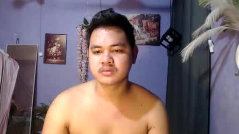 Snapshot of mr_olivercummerx chatting on April 2026 01:54:01 AM mr_olivercummerx online show from April 2026 01:54:01 AM