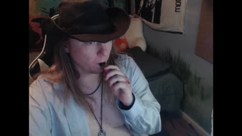 mr_strawberry online show from December 2025 11:28:01 AM