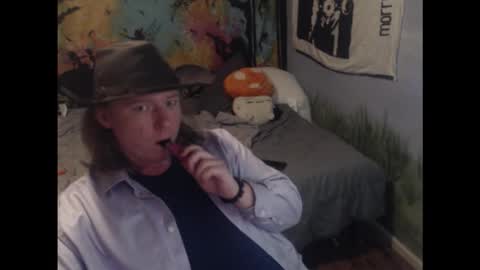 mr_strawberry online show from March 2026 07:36:01 AM