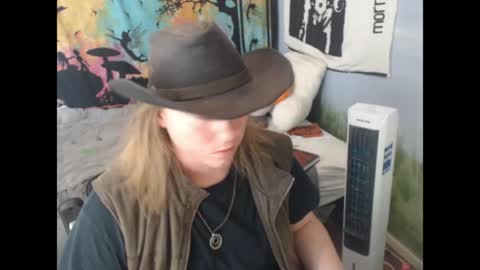 mr_strawberry online show from May 2026 05:29:01 PM