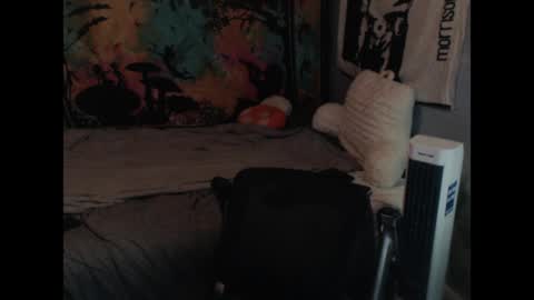 mr_strawberry online show from May 2026 09:37:01 AM