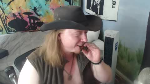 mr_strawberry online show from May 2026 03:08:02 PM