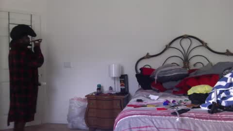 MrBigDThomas online show from October 2025 02:15:02 PM