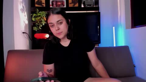 Laura online show from September 2025 05:40:01 AM