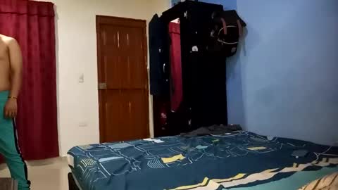 Christtofer online show from November 2025 03:47:02 PM