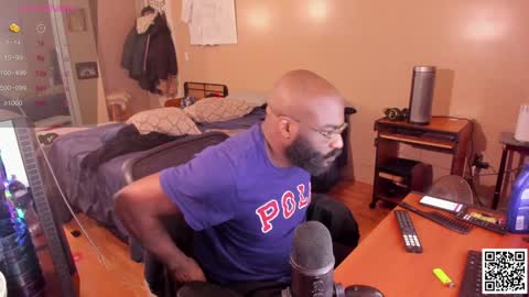 Snapshot of mrchuckdailyxxx chatting on December 2024 06:32:01 AM Chuck Daily online show from December 2024 06:32:01 AM