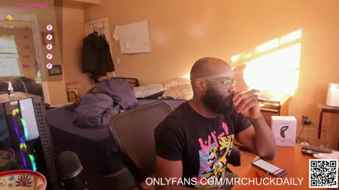 Snapshot of mrchuckdailyxxx chatting on December 2024 07:36:01 PM Chuck Daily online show from December 2024 07:36:01 PM