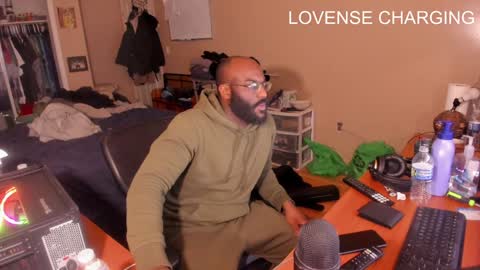 Snapshot of mrchuckdailyxxx chatting on January 2025 05:43:02 AM Chuck Daily online show from January 2025 05:43:02 AM