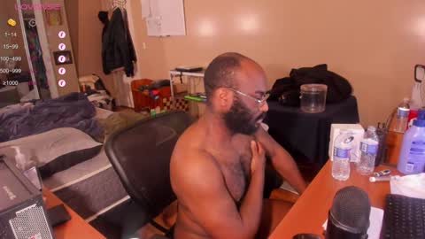 Snapshot of mrchuckdailyxxx chatting on February 2025 07:36:02 AM Chuck Daily online show from February 2025 07:36:02 AM