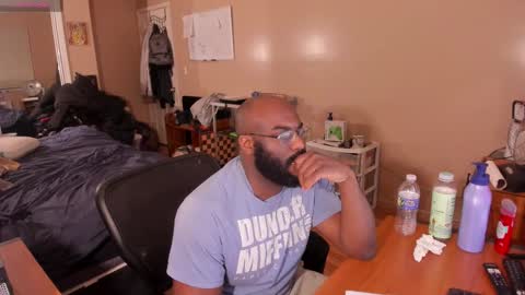 Snapshot of mrchuckdailyxxx chatting on February 2025 01:24:02 AM Chuck Daily online show from February 2025 01:24:02 AM