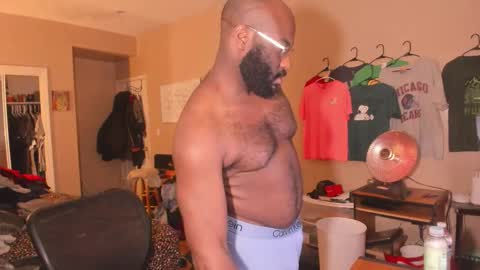 Snapshot of mrchuckdailyxxx chatting on January 2026 05:35:01 AM Chuck Daily online show from January 2026 05:35:01 AM