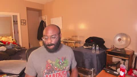 Snapshot of mrchuckdailyxxx chatting on April 2026 03:18:02 AM Chuck Daily online show from April 2026 03:18:02 AM