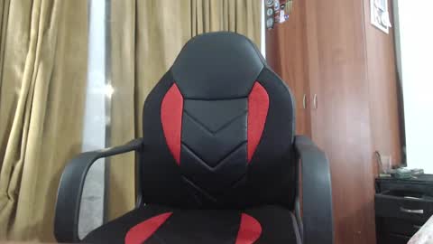 mrcock_col online show from January 2025 12:28:01 AM