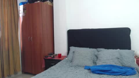 mrcock_col online show from February 2025 12:34:01 PM