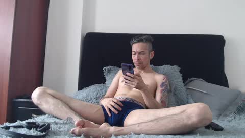 mrcock_col online show from March 2025 05:28:02 PM