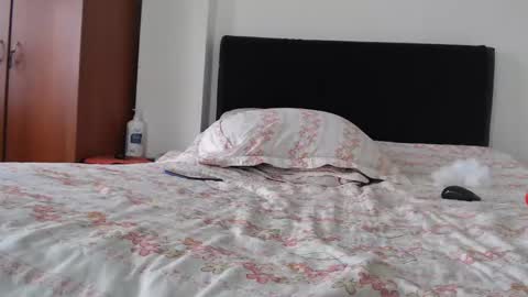 mrcock_col online show from September 2025 06:43:02 PM