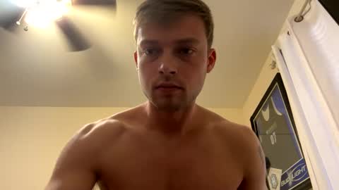 Snapshot of mrcoolguy68 chatting on December 2024 03:17:01 PM mrcoolguy68 online show from December 2024 03:17:01 PM