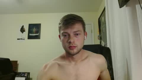 Snapshot of mrcoolguy68 chatting on December 2024 12:40:02 PM mrcoolguy68 online show from December 2024 12:40:02 PM