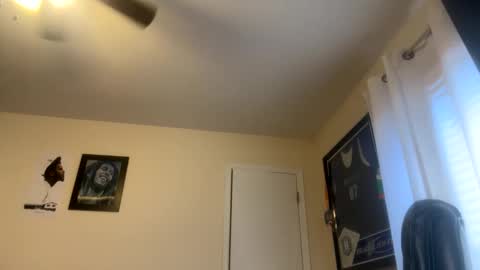 Snapshot of mrcoolguy68 chatting on March 2026 05:19:01 PM mrcoolguy68 online show from March 2026 05:19:01 PM