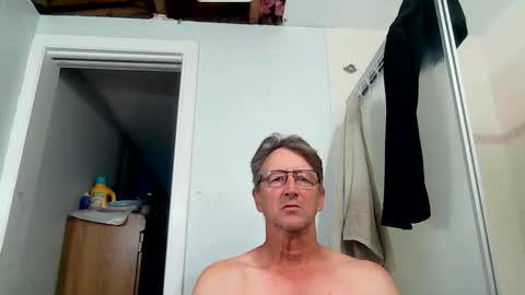 mrcumstain online show from November 2025 06:51:01 PM