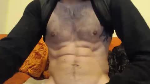 I am  online show from January 2025 10:33:01 PM