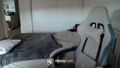 Snapshot of mrdr000 chatting on June 2026 04:56:02 PM mrdr000 online show from June 2026 04:56:02 PM