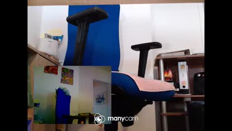 MrJohnsen1975 online show from June 2026 05:06:02 PM