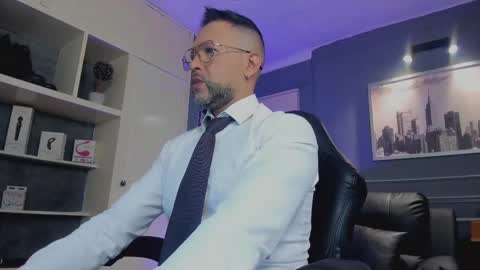 MrFrank. online show from October 2025 01:52:01 PM