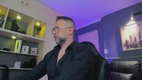 MrFrank. online show from November 2025 11:47:01 AM