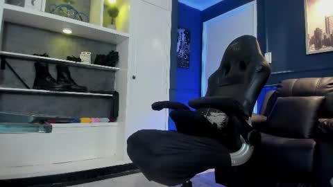 MrFrank. online show from July 2026 02:13:01 PM