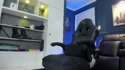 MrFrank. online show from July 2026 03:21:02 PM