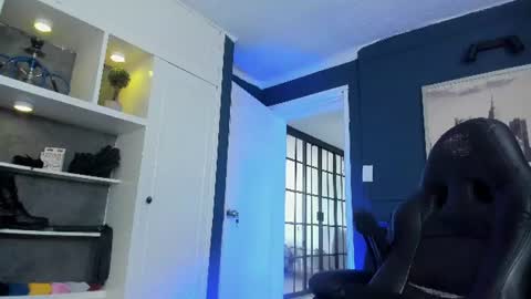 MrFrank. online show from July 2026 06:20:01 PM