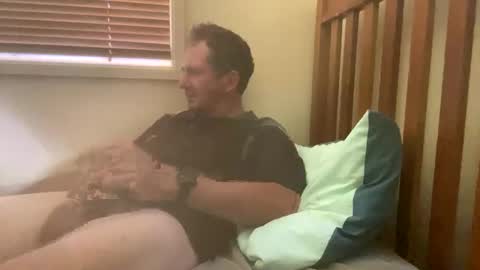 mrgray11xxx aussie online show from February 2025 04:40:01 AM