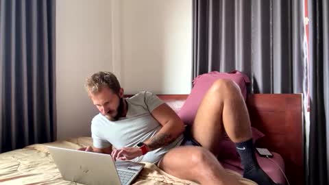 Snapshot of mrmaxiy chatting on January 2026 05:21:01 AM Max online show from January 2026 05:21:01 AM