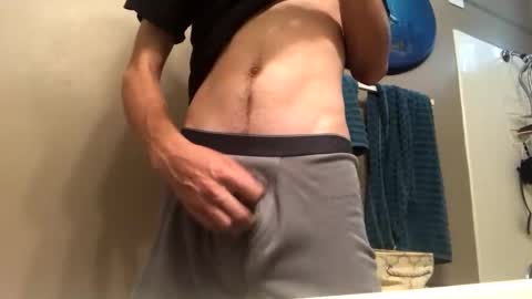 Snapshot of mrmeltyourheart chatting on October 2025 11:31:01 PM James online show from October 2025 11:31:01 PM