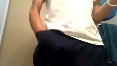 Snapshot of mrmeltyourheart chatting on November 2025 10:12:01 PM James online show from November 2025 10:12:01 PM