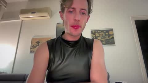 Snapshot of mrmooser42 chatting on December 2024 01:59:01 AM TaleOfLaura online show from December 2024 01:59:01 AM